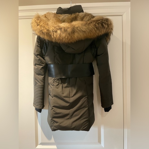 Rudsak hunter green winter coat. Size: Medium. Real fur - Picture 5 of 6